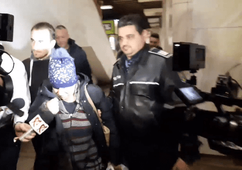 Suspecta care a amenințat azi o femeie la metrou a mai făcut trei victime