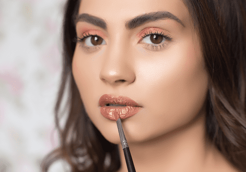 (P) Cum să transformi un produs de makeup într-unul multifuncțional?
