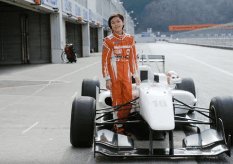 Juju Noda are 12 ani și pilotează deja o mașină de Formula 3. Japoneza vrea să devină campioană în Formula 1 | VIDEO