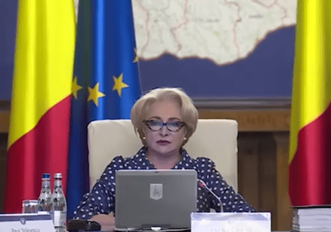 VIDEO / Nicio zi fără o gafă. Viorica Dăncilă a anunţat, în şedinţa de Guvern, că "reduce democraţia"