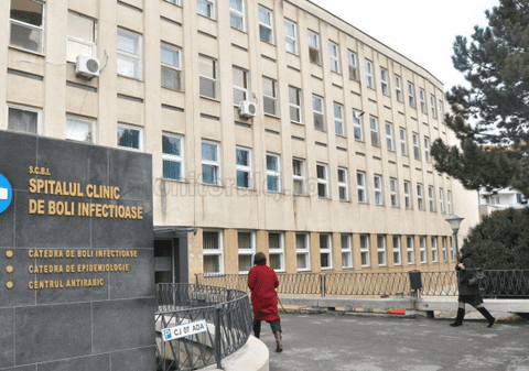 O bătrână de 76 de ani s-a aruncat pe geam de la Spitalul de Boli Infecţioase din Cluj. Medicii nu au mai putut să facă nimic pentru ea