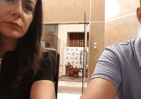 UPDATE. Reguli dure pentru cei care intră ca invitați ai partidelor, în Parlament; Vizitatorii nu mai au voie pe holul central