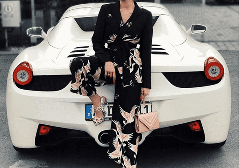 VIDEO EXCLUSIV/ Fiica lui Adrian Minune este dependentă de șofat. „Nu mă duc nici până la magazin fără mașină”