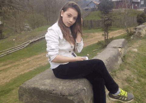 Detaliul cumplit despre fata de 15 ani care s-a spânzurat, la Suceava. Ce posta Nicoleta pe Facebook, înainte să moară