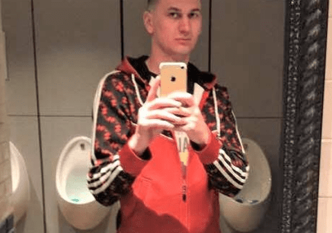 Un tânăr din Dâmbovița, suspectat că şi-a omorât tatăl cu o bâtă. Acesta abia se întorsese din Anglia