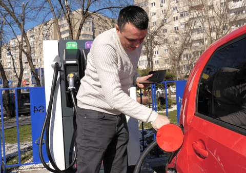 VIDEO/ Am testat o mașină electrică prin oraș. Cum treci peste "angoasa autonomiei"