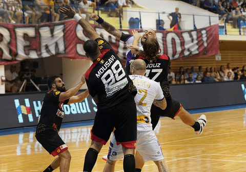 În Liga Campionilor la handbal masculin, Dinamo a trecut de danezii de la Gudme. ”Buldogii”, liderii grupei