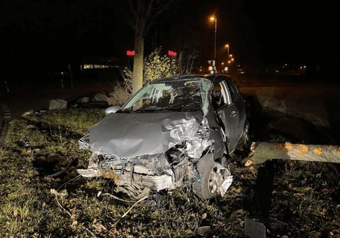 Un român, bănuit că a făcut accident cu un automobil furat în Elveția. Suspectul avea o alcoolemie de 2 la mie