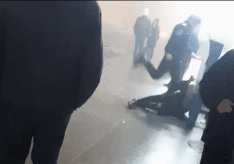 Un jandarm din Cluj este anchetat de șefii săi, după ce a fost filmat în timp ce lovește și înjură un bărbat