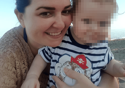 Româncă arestată în Marea Britanie, acuzată că și-a răpit propriul copil: „Mi s-au încălcat toate drepturile”. Închisă cu pedofili și criminali de copii