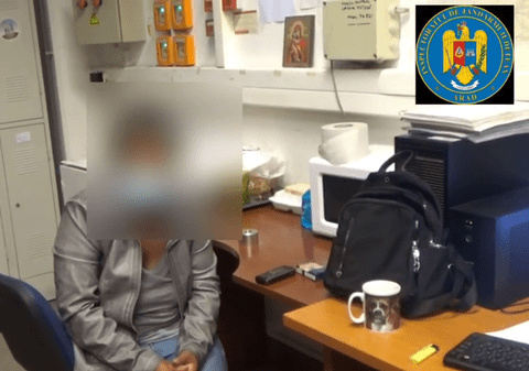 FOTO | Femeie prinsă la furat în prima zi de la deschiderea mall-urilor, în Arad. Dispozitivul special pe care l-a folosit