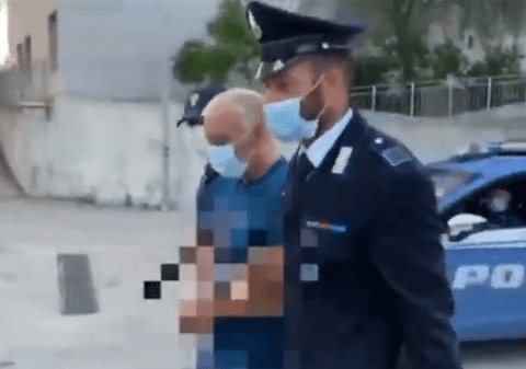​VIDEO | Criminalul ”Johnny Țiganul” a fost arestat în Sardinia, după a șaptea evadare. Era ascuns într-un țarc de oi
