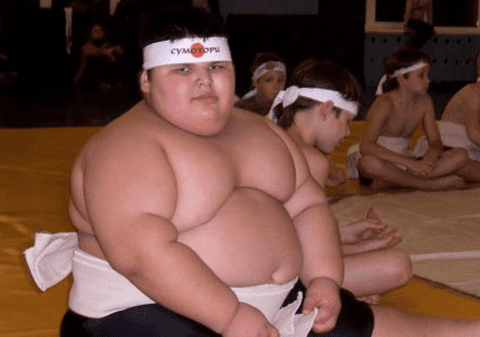 Luptătorul de sumo, declarat cel mai greu copil din lume, a murit la 21 de ani