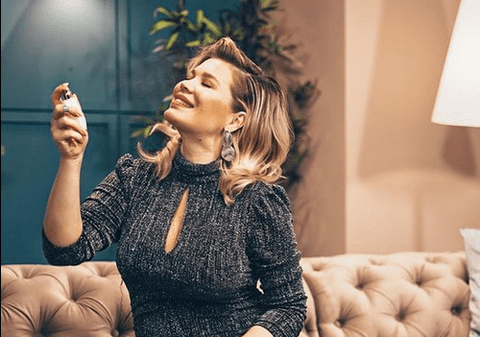 Gina Pistol, acuzată că a exagerat cu operațiile estetice. Însărcinată în 9 luni, vedeta a reacționat. „Încetați cu mesajele!”