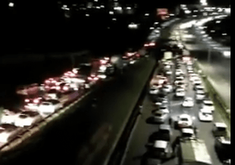 Mii de oameni au rămas blocați în trafic în Kenya, după ce drumurile au fost închise în timpul carantinei de noapte