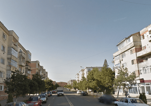 Copil de nici 3 ani, în stare gravă după ce a căzut de la etajul 4 al unui bloc, în Rovinari