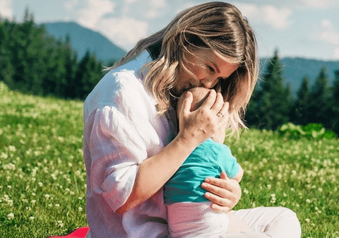 Gina Pistol a explicat de ce nu a publicat nicio imagine în care fetiței sale să i se vadă fața. „Voi încerca să vă răspund”