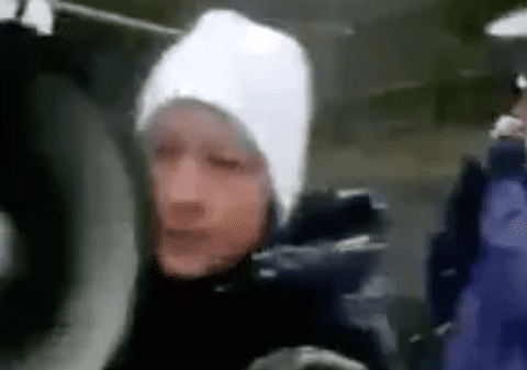 Ce amendă a luat un participant la un protest antivaccin din Germania, după ce a urlat la megafon în urechea unui jurnalist