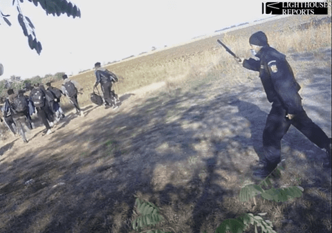 O investigație internațională dezvăluie cum vameșii români îi alungă pe refugiați în Serbia. Ce spune Poliția de Frontieră