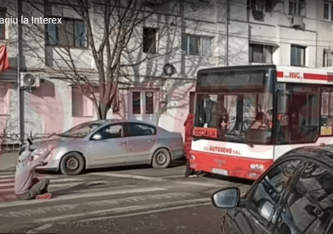 Un bărbat aflat în carantină a blocat circulația pe o stradă din Vaslui, după ce și-a pierdut banii la păcănele