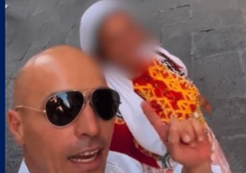 „Votați cu noi și nu o veți mai vedea niciodată”. Furie în Italia, după derapajul rasist al unui politician care s-a filmat lângă o femeie romă