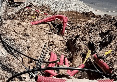 Două firme care execută lucrări de reabilitare pentru Primăria Constanța, amendate de Garda de Mediu pentru praful produs