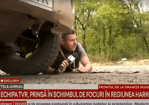 O echipă TVR, prinsă într-un schimb de focuri în regiunea Harkov: „Militarii ne-au spus să stăm culcați pe jos” | VIDEO