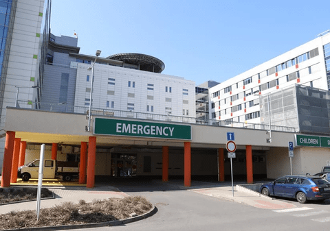 Fals paramedic, angajat la secția de ATI a celui mai mare spital din Cehia și la două servicii de ambulanță