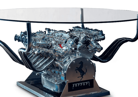 Un motor de Ferrari vechi de 60 de ani transformat în măsuță de cafea, vândut la licitație în SUA. Ce sumă s-a obținut