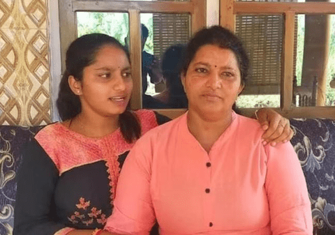 Cum a fost salvată de fiica ei o femeie mușcată de o cobră, în India: „Am văzut așa ceva în filme”