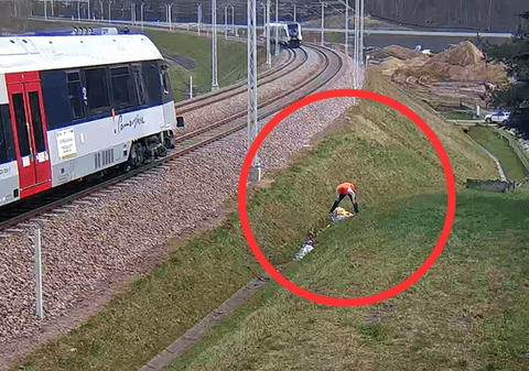 Au oprit trenul ca să-i acorde primul ajutor unui bărbat căzut într-un șanț, pe marginea căii ferate, în Polonia