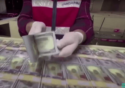 Turcia confiscă 1 miliard de dolari falși, care urmau să ajungă în Africa. Este cea mai mare captură de bani contrafăcuți din istoria țării