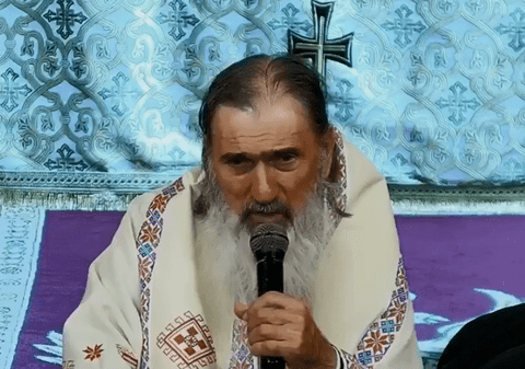 ÎPS Teodosie, bruiat în timpul slujbei: „Să-mi dai banii înapoi, diavole ce ești!”. Cine l-a întrerupt pe arhiepiscopul Tomisului