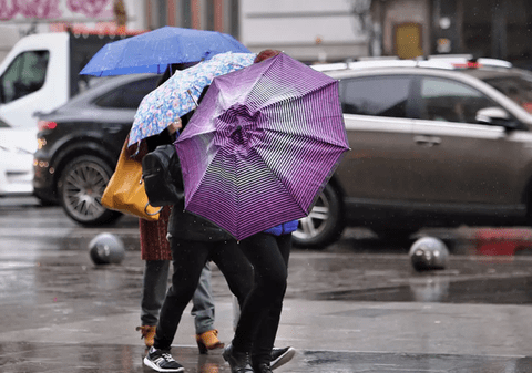 Avertizare de caniculă în țară și în București, până sâmbătă. La munte, ploi torențiale și vijelii