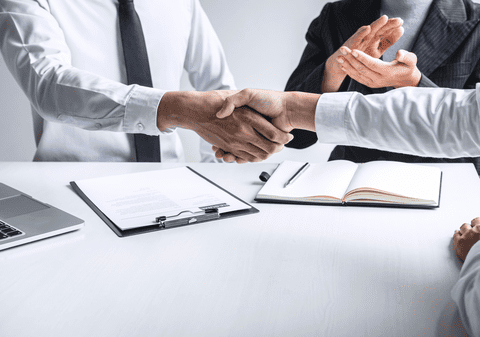 Limbajul trupului - poziția mâinilor într-o conversație