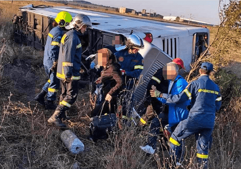 Accident de autocar în Grecia. Cel puțin 4 persoane au murit, iar alte 56 au fost rănite