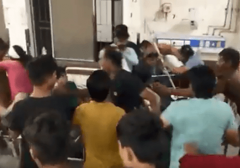 12 arestați, după o bătaie în camera de urgență a unui spital din India. VIDEO