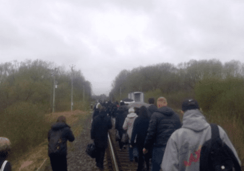 Un tânăr a pus o butelie de gaz goală pe șine, în Rusia, trenul cu navetiști a deraiat: „Sunt nervos pe cei care au serviciu, am vrut să întârzie la lucru”