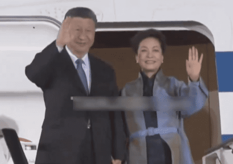 Xi Jinping a ajuns marți seară la Belgrad, cu un avion special, într-o vizită de stat în Serbia