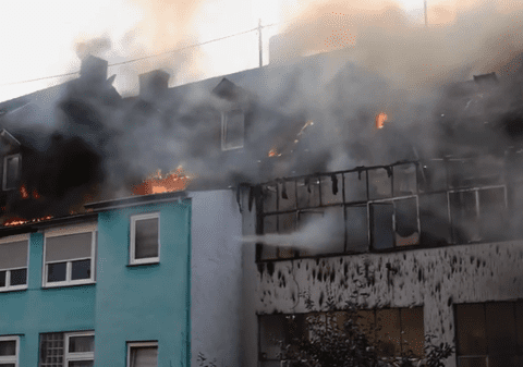 Casa în care s-a născut Erich Honecker, fostul lider comunist al RDG, mistuită de un incendiu. La cât se ridică pagubele