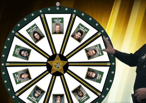 „9 din 10 infractori se predau singuri”. Șeriful care își alege „țintele” învârtind „roata fugarilor” | VIDEO