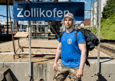 Mercenar elvețian care a luptat în Ucraina: „Întâi îi distrugi pe ruși, apoi negociezi cu ei”. Jona s-a întors acasă și s-a predat