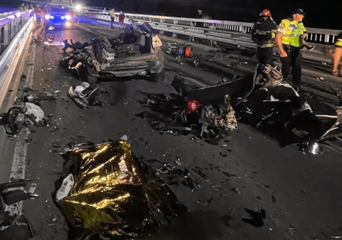 Șoferul care a provocat accidentul în care el și alți patru tineri au murit, în Hunedoara, era începător și urma să aibă un copil