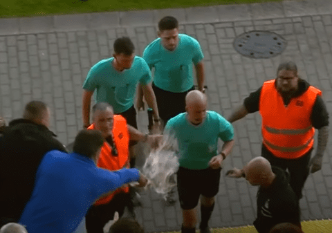 „Durere și suferință”. Ce daune cere arbitrul german care l-a dat în judecată pe bărbatul care i-a aruncat cu bere în cap