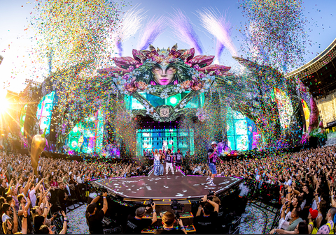 Muzica unește oameni și inimi - peste 120.000 de fani au ajuns în unviersul UNTOLD în cea de a treia zi de festival