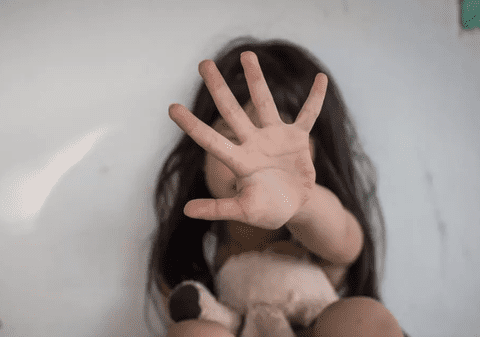 „Cât mai mici posibil”. Un milionar german este acuzat că a abuzat copii în vila sa de lux timp de decenii