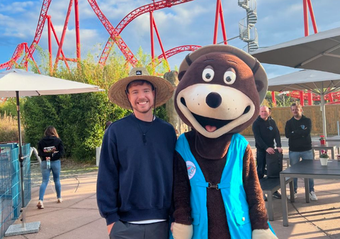 Un YouTuber milionar a închiriat tot parcul de distracții din Leipzig pentru invitații lui: „Ne-am dat de câte ori am vrut în roller-coastere”