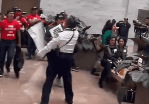 Manifestanți anti-Israel au intrat cu forța în Senatul american: „Opriți înarmarea Israelului” 