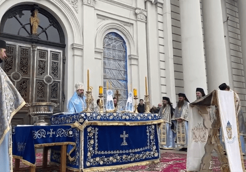 Mii de oameni au mers la Catedrala Mitropolitană din Iași pentru slujba de Bobotează | VIDEO
