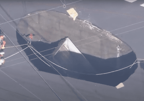 Peste un milion de japonezi sunt rugați să nu se spele, ca să salveze viața unui bărbat căzut într-o groapă, în Tokyo